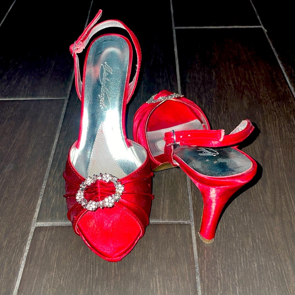 Satin Red - Michaelangelo Makenzie Heels- Size 8